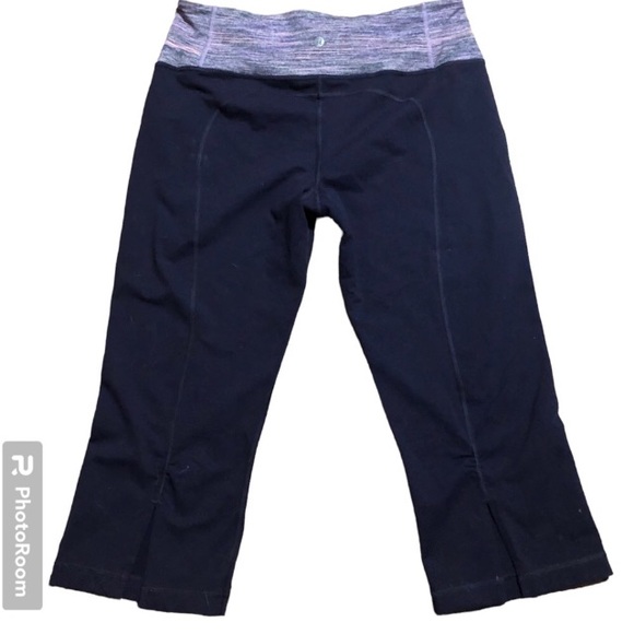 Lululemon Ladies Crop - Picture 2 of 4